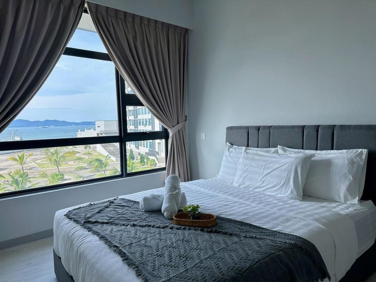 Ferienwohnung Jesselton Quay Sea & Pool View For 6 Pax Kota Kinabalu Exterior foto